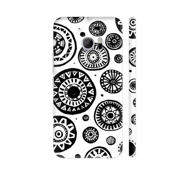 Black And White Earthen Circles HTC 10 / 10 Lifestyle Cover| Artist: Pritpal Singh