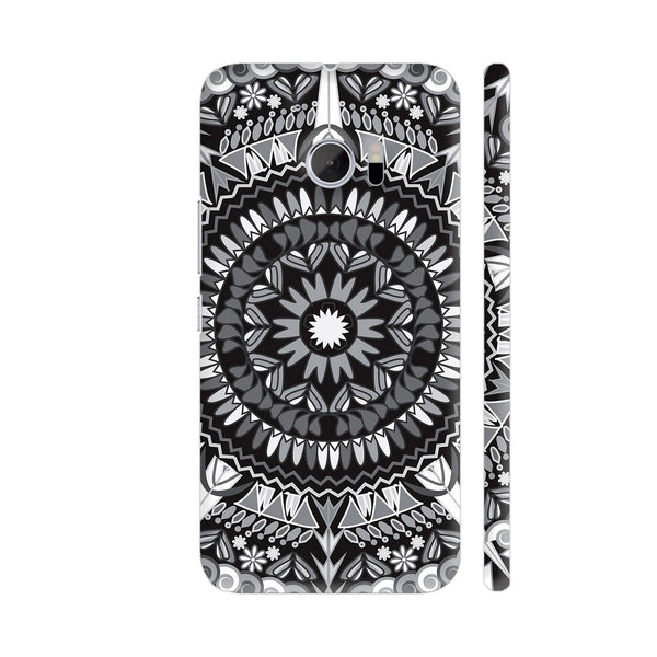 Mandala In Black And White HTC 10 / 10 Lifestyle Cover| Artist: Sangeetha